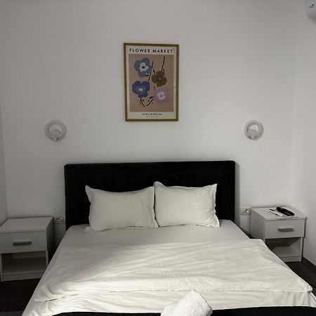 Pensiunea Rodica Nădlac Exteriör bild